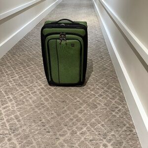 Victorinox Werks 6.0 Flyer Carry on Suitcase